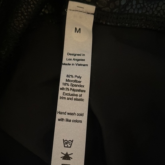 Size medium black snake chintz biker shorts - Picture 3 of 3